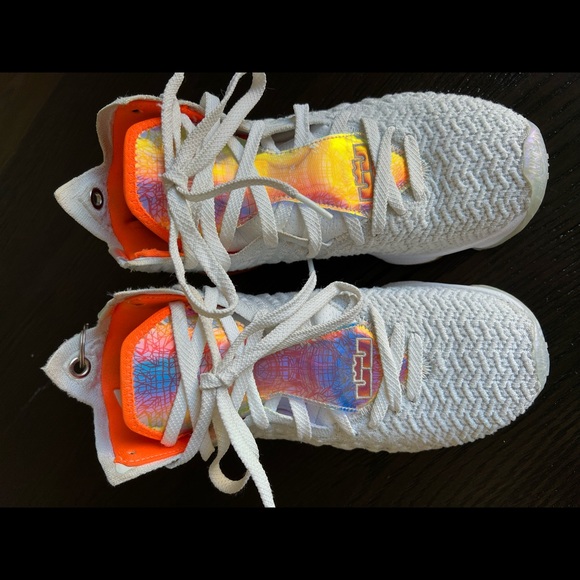 Mens Lebron 17 LMTD future air size 7 - Picture 4 of 10